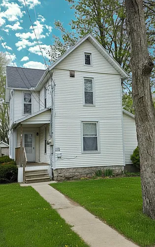 117 E Reed Photo 1