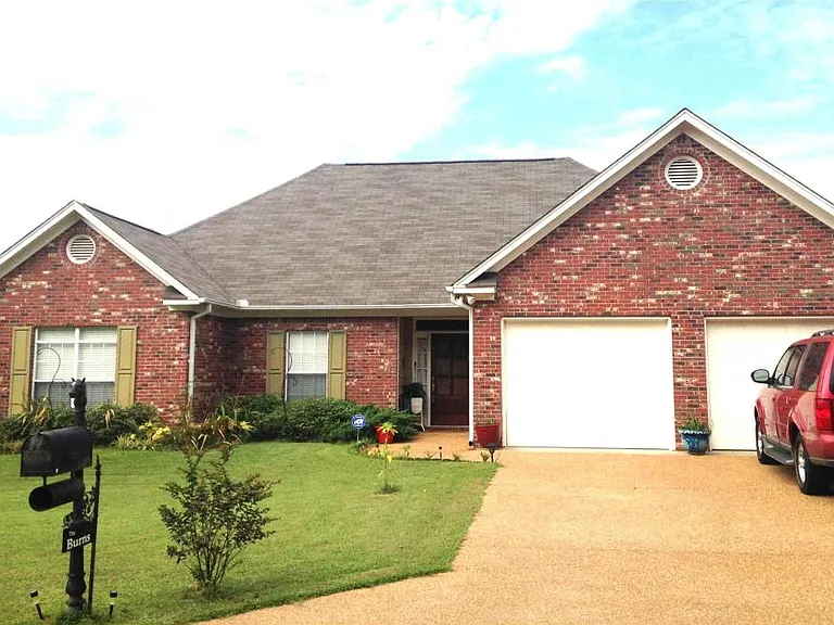 414 Old Town Cir — Photo 1