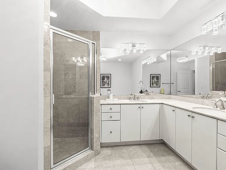 701 S Olive Ave #807 — Photo 14