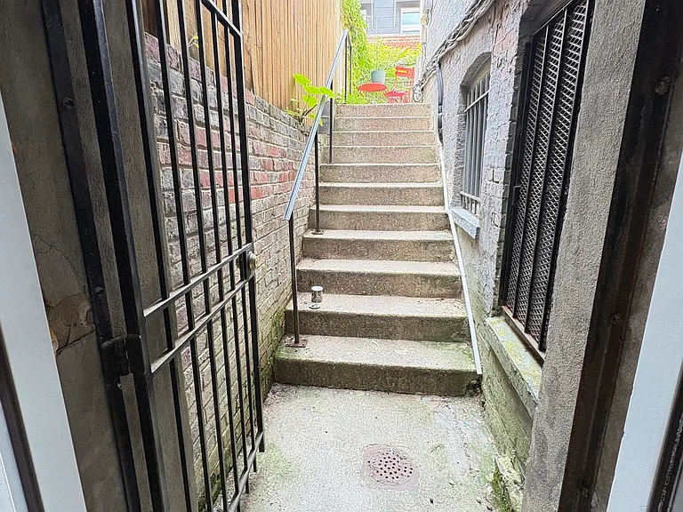 1019 Columbia Rd NW #B — Photo 5