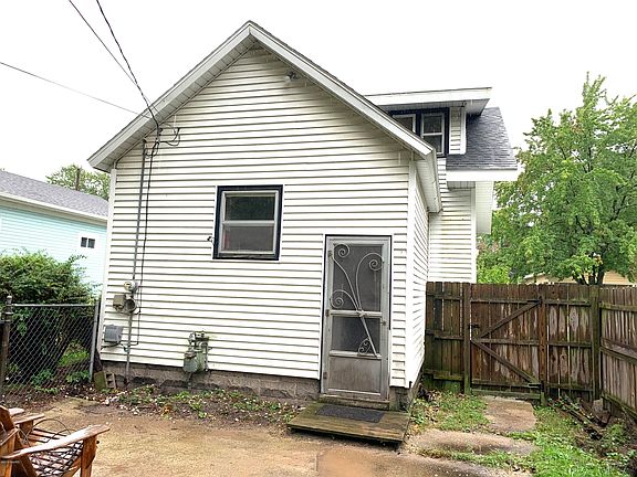 2nd image of 805 Brother St