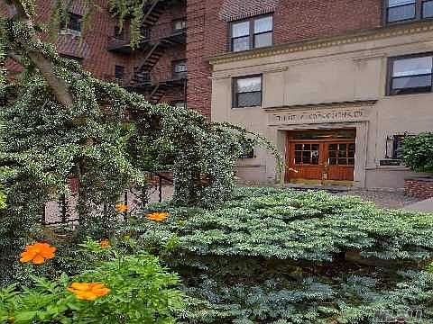 4th image of 2540 31st Ave APT 2K