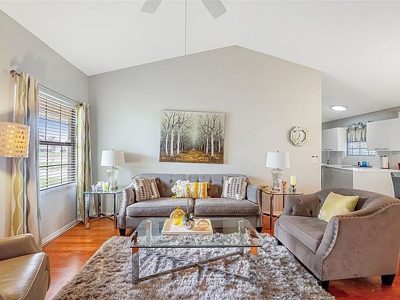 5th image of 4535 NW 34th Pl