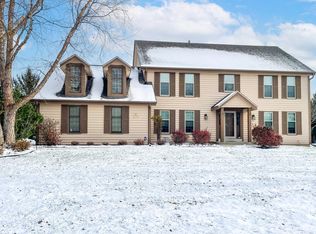 W263N2378 Wilderness Way, Pewaukee, WI 53072