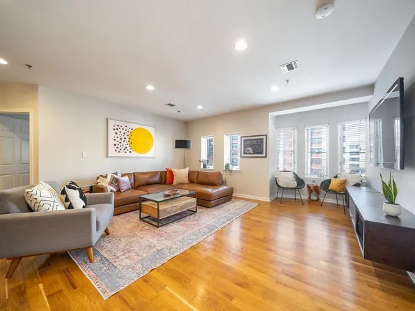 325 Adams St APT 3, Hoboken, NJ 07030