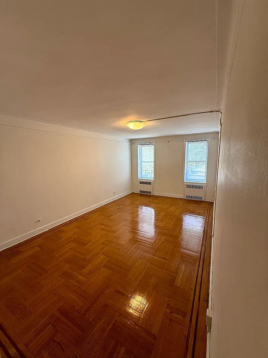 1485 East 16th Street — Photo 1