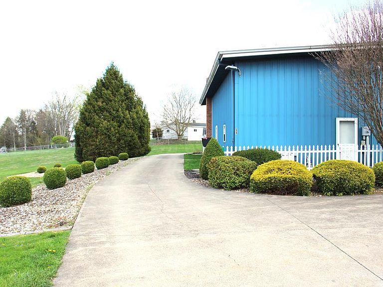 Listing photo 5