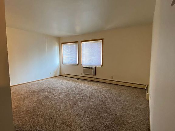 4th image of 3825 Roberts Dr Unit 8