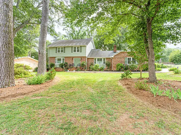 110 Bedford Rd, Greenwood, SC 29649
