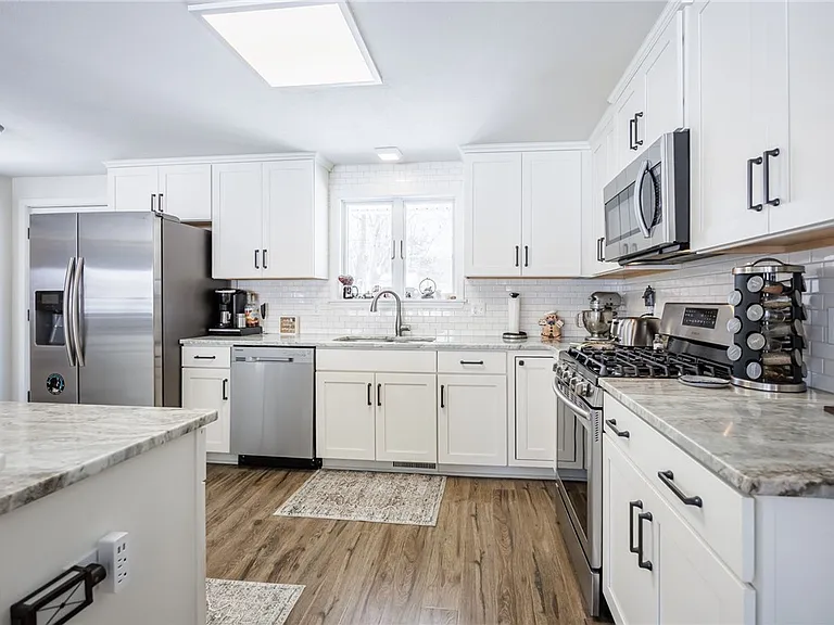 7497 Lake Ave — Photo 8