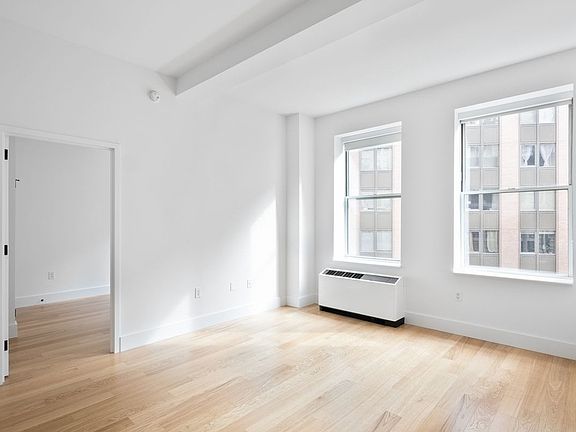 3rd image of 67 Wall St APT 4M