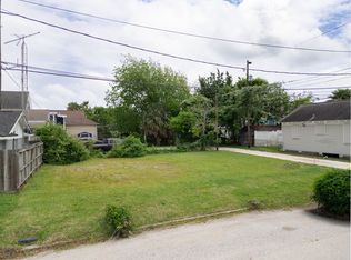 1510 40th St, Galveston, TX 77550