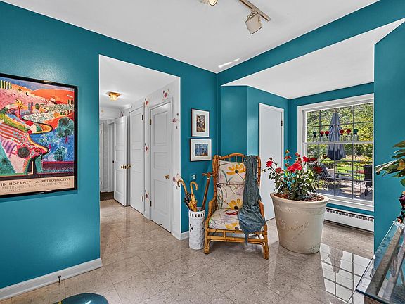 5th image of 7861 N Regent COURT