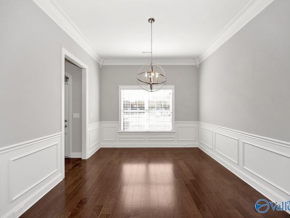 5th image of 1124 Corner Brk NW