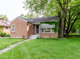 203 N Yale Ave, Villa Park, IL 60181