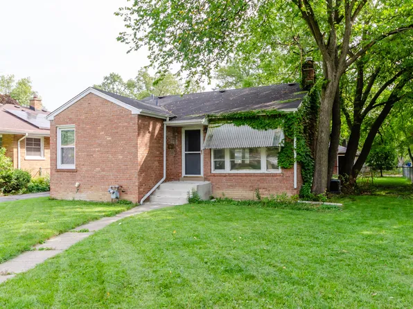 203 N Yale Ave, Villa Park, IL 60181
