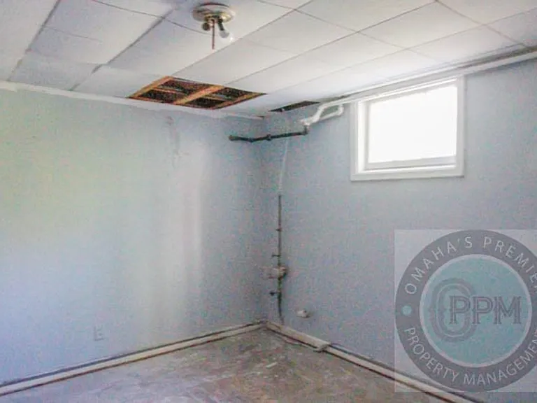 3305 N 55th St — Photo 15