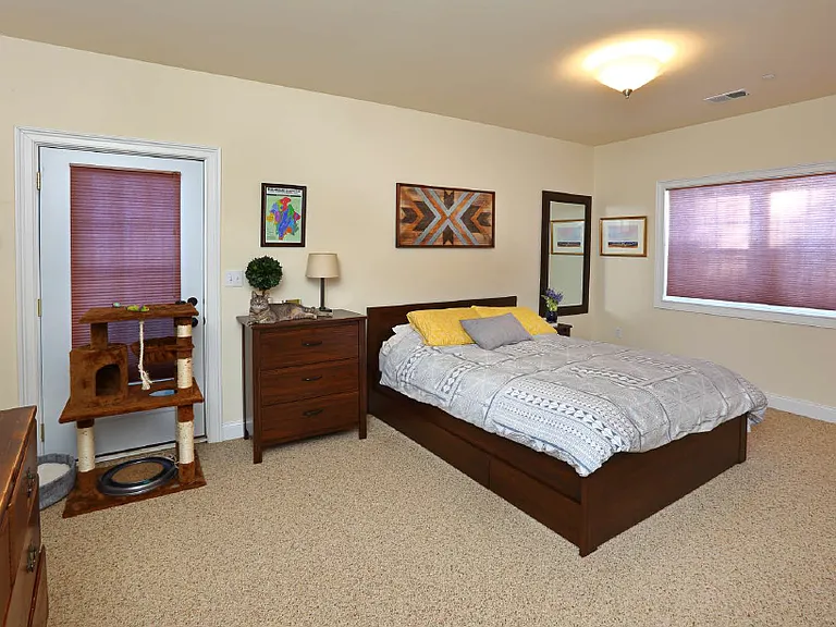 21 Carr Rd — Photo 3