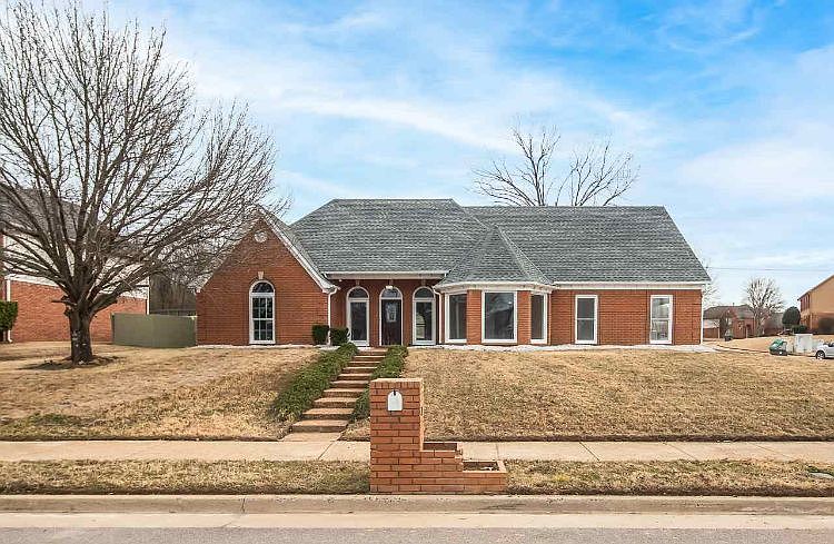 1st image of 9025 Chimneyrock Blvd