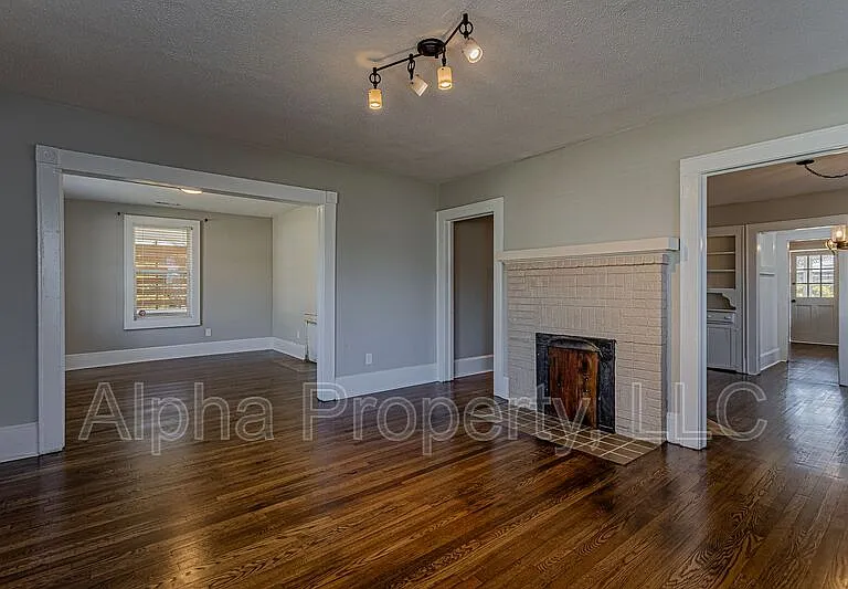 12 E Blue Ridge Dr — Photo 3