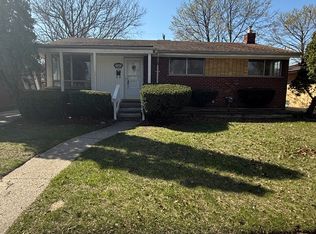 13721 Pearson Ave, Oak Park, MI 48237