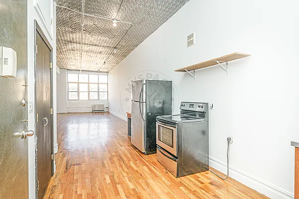 Rented by MySpaceNYC | media 3