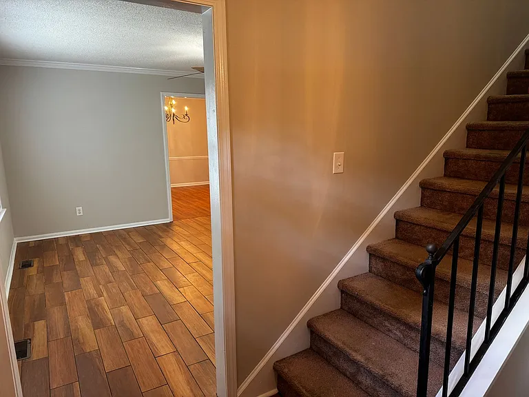 1862 Geiberger Dr — Photo 4