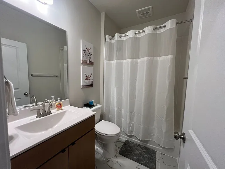 1900 Roseneath Rd #10B — Photo 22