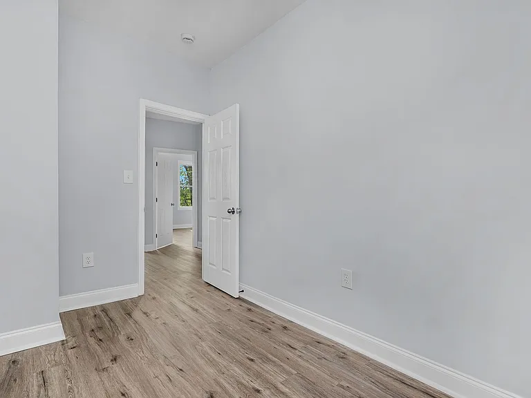 510 N Edgewood St — Photo 17