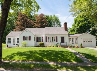 35 Arthur St, Maynard, MA 01754