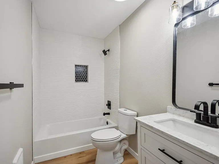 Sandy Terrace Apartments — Photo 39