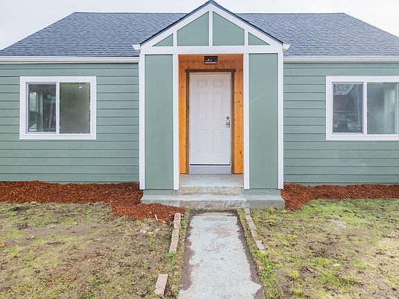 2nd image of 2194 Vaughn Ave NE