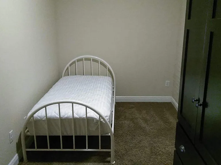 114 E University St #9 — Photo 6