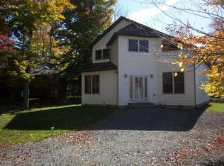 7068 Vista Dr, Tobyhanna, PA