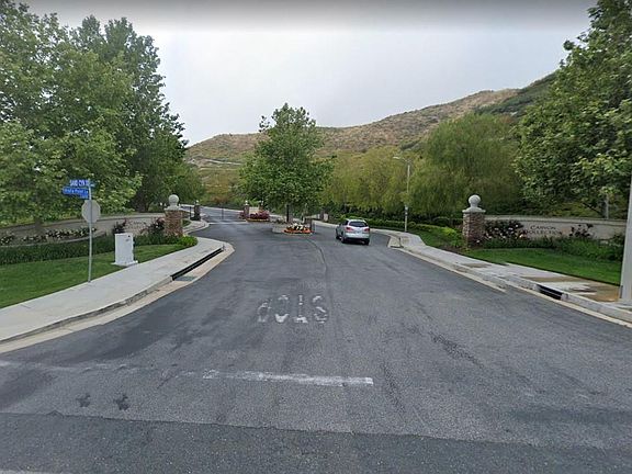 2nd image of 29172 Bentley Way
