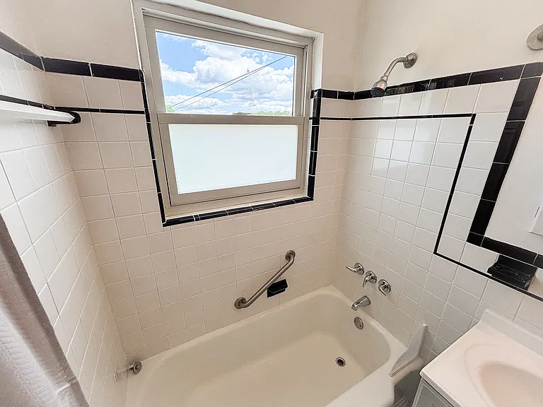 5027 Sargent Rd NE — Photo 10