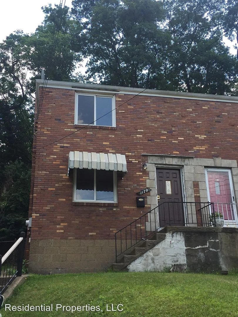 1170 Woodbine St photo 1