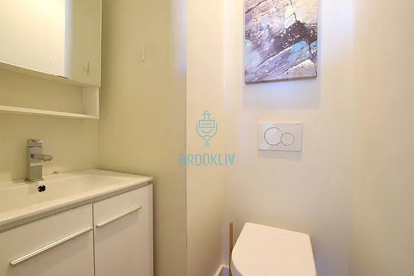 Rented by null | media 20