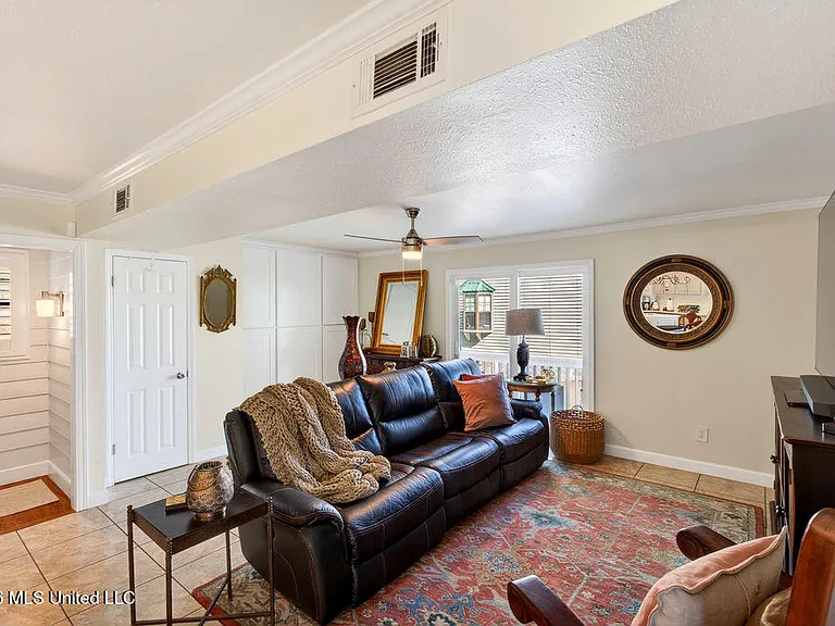 255 E Scenic Dr #G — Photo 15