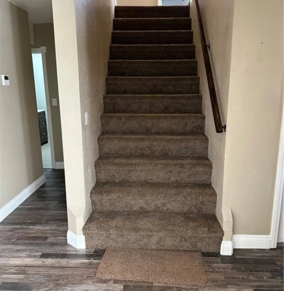 3 bed, 13500 sqft, $4,900 — Photo 1