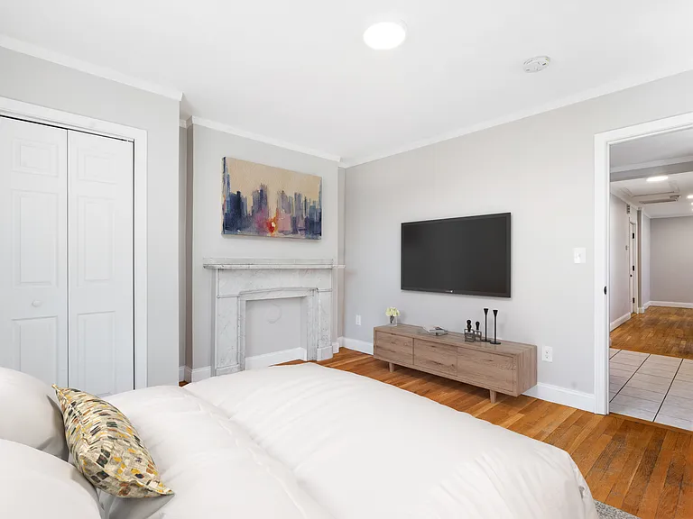 16 Hawthorne St #1 — Photo 10