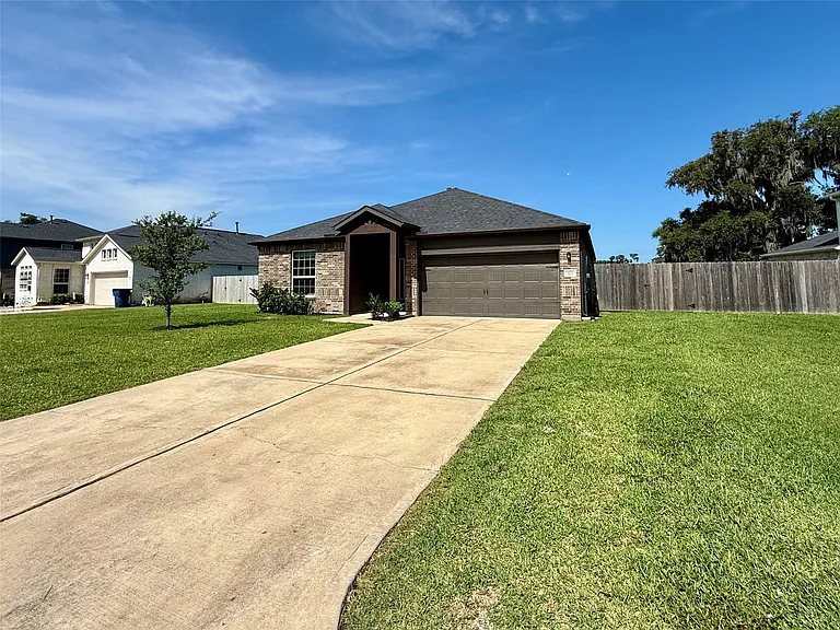 307 Twin Lakes Blvd W — Photo 45