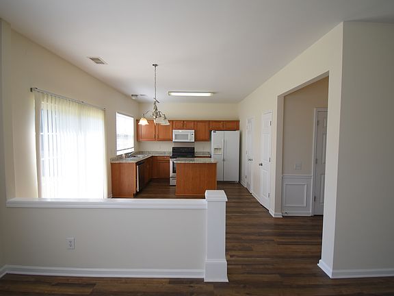 5th image of 3017 Azalea Hills Dr