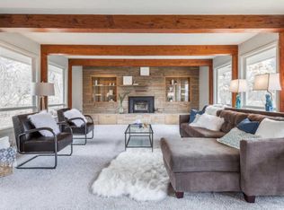 12831 NW Shoreland Dr, Mequon, WI 53097