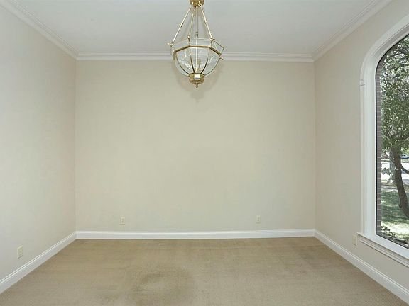 3rd image of 2009 Wyndamere Ln