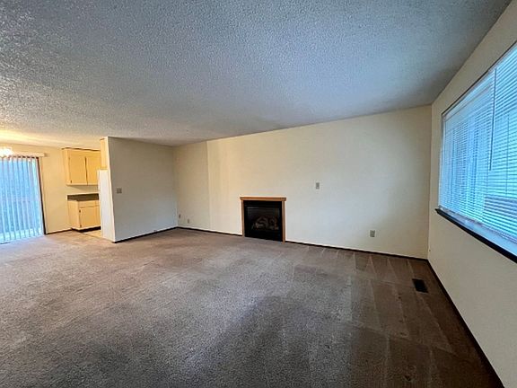 3rd image of 445A Chambers St NE