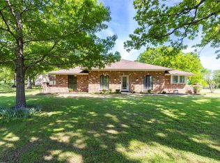 3084 Woodglen Dr, Commerce, TX 75428