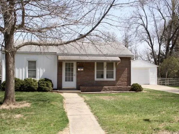 606 W 14th St N, Newton, IA 50208