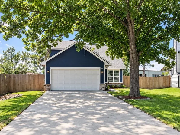 715 Seydler St, East Bernard, TX 77435