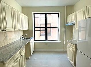 2265 27th St APT 2, Astoria, NY 11105